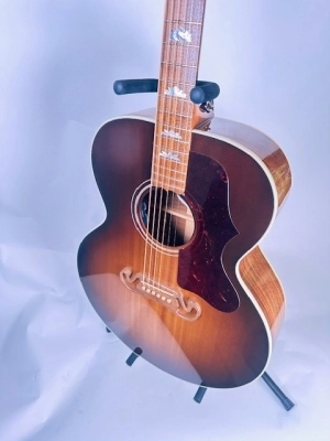 Gibson Walnut Burst SJ-200 4
